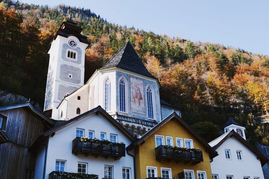 Vienna: Hallstatt & Alpine Peaks Day Trip with Admont Abbey - Guides can make or break a 13-hour day