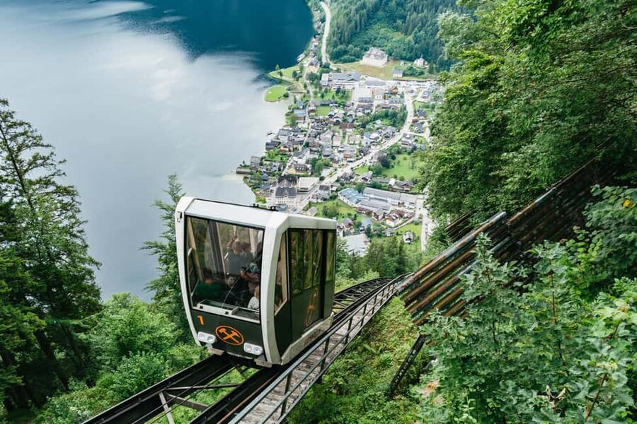 Vienna: Hallstatt & Alpine Peaks Day Trip with Skywalk Lift - The bus ride through Upper Austria