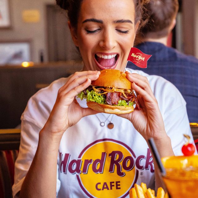 Vienna: Hard Rock Cafe with Set Menu for Lunch or Dinner - A Rock Cafe in Vienna’s old center