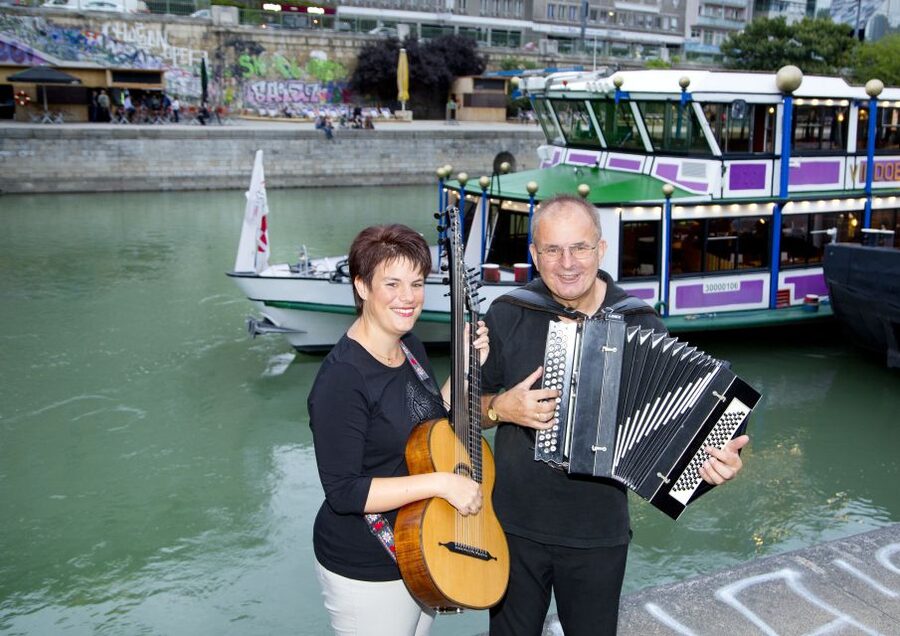 Vienna: Heurigen Cruise with Viennese Songs and Buffet - Key points to know before booking