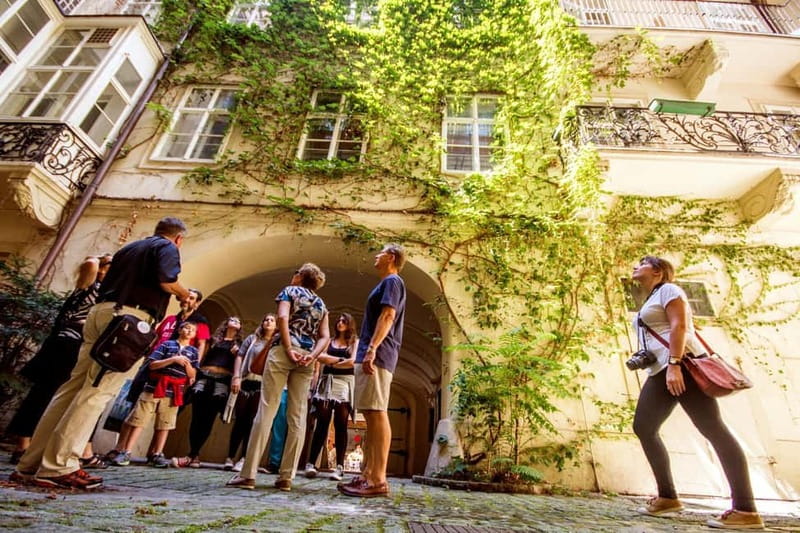 Vienna: Hidden Secrets and Local Stories Walking Tour - Why this two-hour walk works well in central Vienna