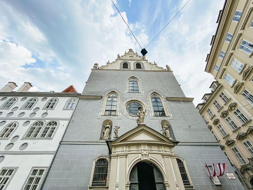 Vienna: Hidden Secrets and Local Stories Walking Tour - The guide makes or breaks the experience