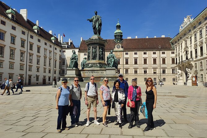 Vienna Highlight Tour - yue walk - Lobkowitzplatz and the layers of central Vienna