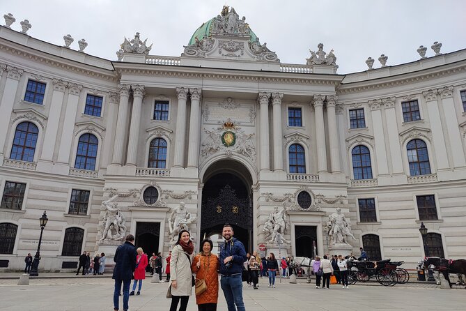 Vienna Highlight Tour - yue walk - Josefsplatz, the Habsburg court, and Augustinian Church