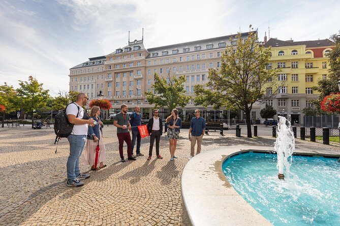 Vienna Highlights: Private Guided Walking Tour - Graben and Kohlmarkt show Vienna’s polished center