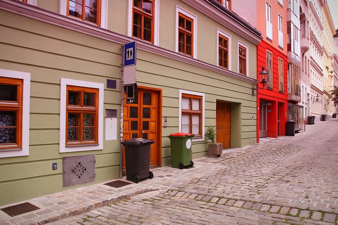 Vienna Highlights Self guided scavenger hunt and Walking Tour - Who gets the most from this activity