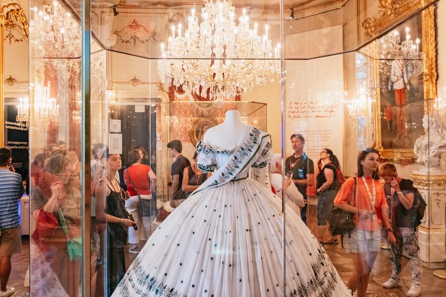 Vienna: Hofburg and Empress Sisi Museum Guided Tour - Why the guides make the difference