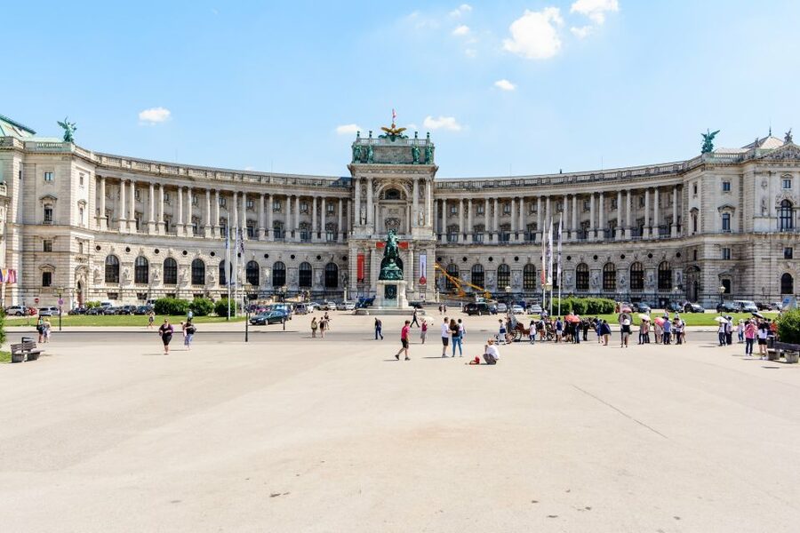 Vienna: Hofburg Palace and Sisi Museum Skip-the-Line Tour - Choosing between two, 2.5, three, and four hours