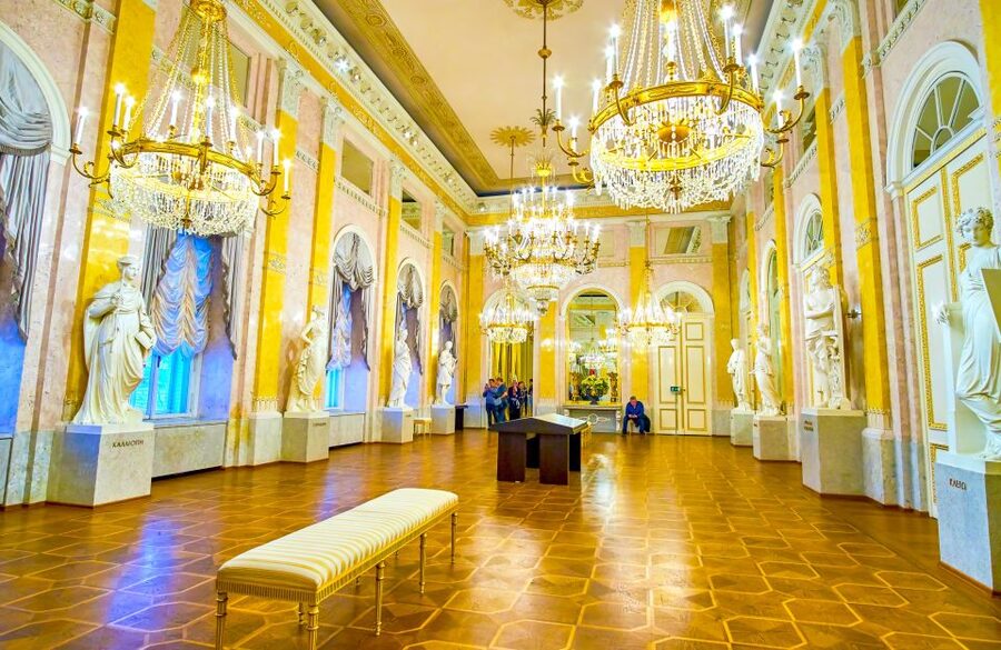 Vienna: Hofburg Palace and Sisi Museum Skip-the-Line Tour - Languages, group size, and guide quality