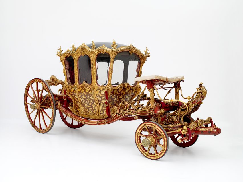 Vienna: Imperial Carriage Museum in Schönbrunn Palace Ticket - The Baroque imperial coach is the visual centerpiece