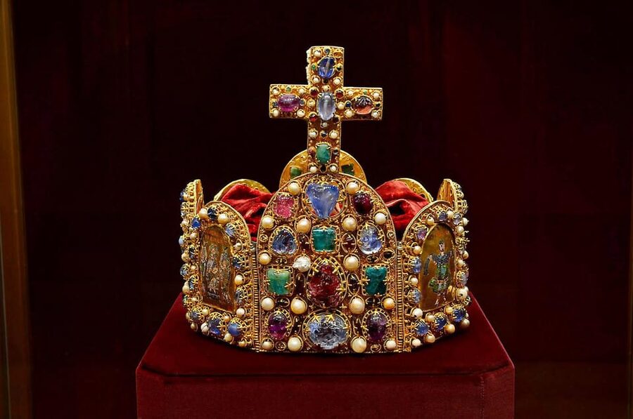 Vienna: Imperial Treasury & New Hofburg Palace Combo Ticket - Starting at the Swiss Wing Treasury