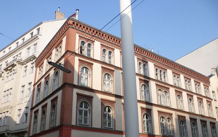 Vienna: Jewish Life in Leopoldstadt 2-Hour Walking Tour - Access, Pace, and Practical Comfort