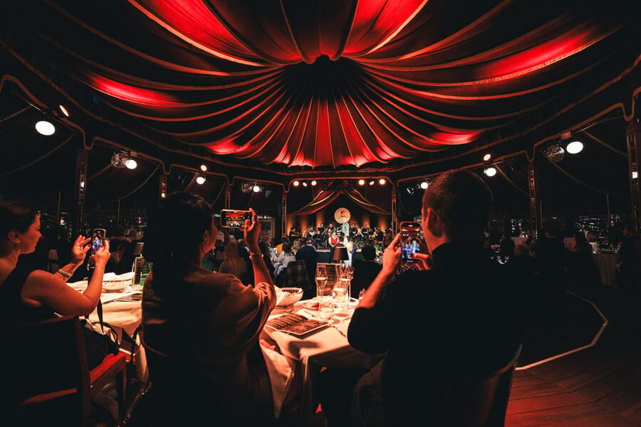 Vienna: Johann Strauss Dinner Show at the Prater - Act Three: Violin solos and a modern finish
