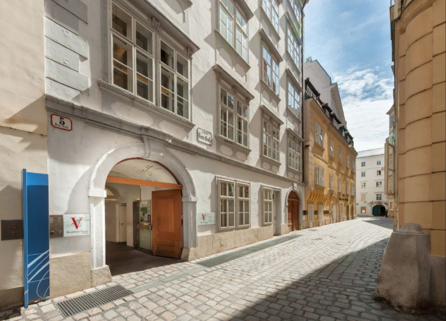 Vienna: Mozart Private Guided Tour - Guides, languages, and the private format