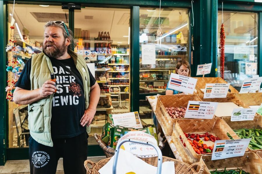 Vienna: Naschmarkt Food Tasting Tour - What happens during the 150-minute walk