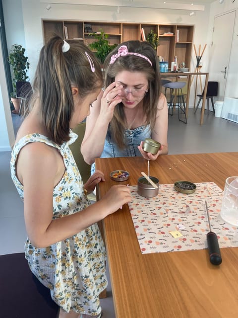 Vienna: Natural soy wax candles Workshop - Choosing your scent with essential oils