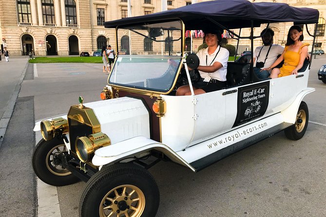 Vienna Oldtimer Tour (60 min) Incl. bottle of Prosecco - Hofburg, Maria Theresia, and Vienna’s imperial core