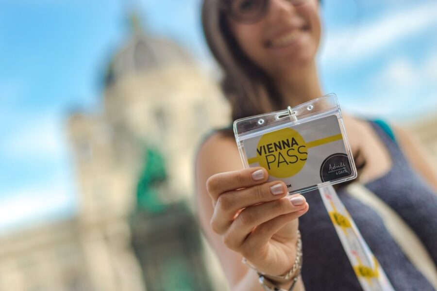 Vienna PASS: All incl. Sightseeing Pass for 85+ Attractions - Using the four hop-on hop-off bus routes