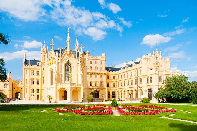 Vienna-Prague One-Way Sightseeing Tour Bus - Who will appreciate this experience most