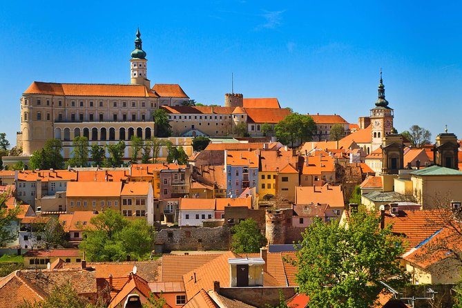 Vienna-Prague One-Way Sightseeing Tour Bus - The small-group advantage