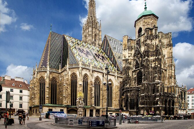 Vienna Private Bike tour - Starting at Velopold Vienna in the second district