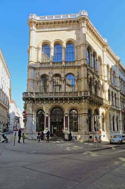 Vienna: Private Walking Tour of the Historic Center - The value of Maria’s storytelling