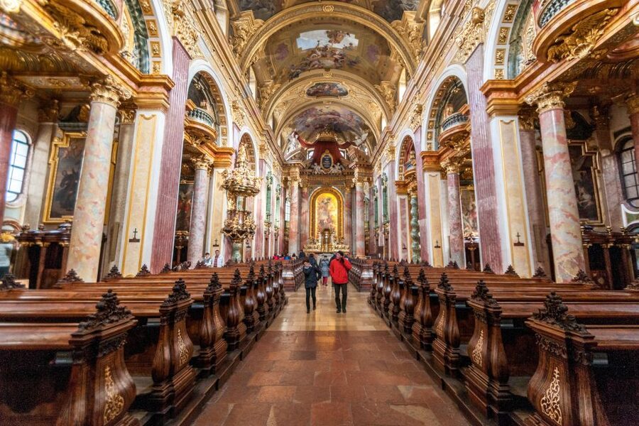 Vienna: Romantic Old Town 2-Hour Discovery Tour - Is $352 good value for two hours?