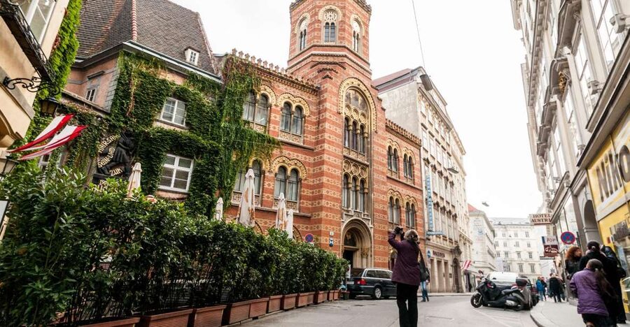 Vienna: Romantic Old Town 2-Hour Discovery Tour - Why this two-hour walk is worth your time