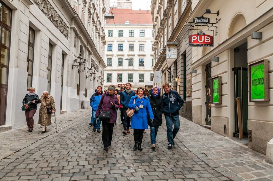 Vienna: Romantic Old Town 2-Hour Discovery Tour - What the guide can add