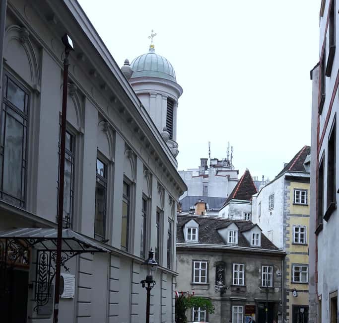 Vienna's Highlights in two hours (two options) - Schönlaterngasse and the basilisk legend
