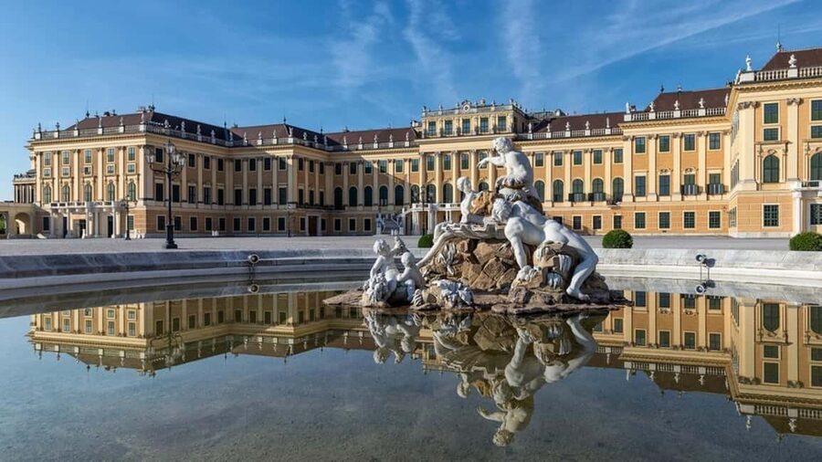 Vienna: Schönbrunn, Belvedere, Big Bus, Giant Wheel & Cruise - Using the 48-hour Big Bus tour