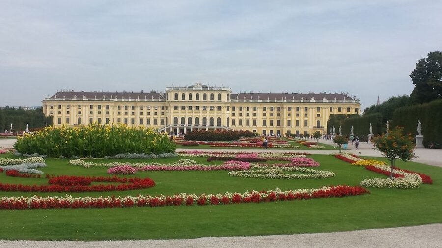 Vienna: Schönbrunn Palace and City Center Guided Tour - Starting at Schönbrunn Palace’s main gate