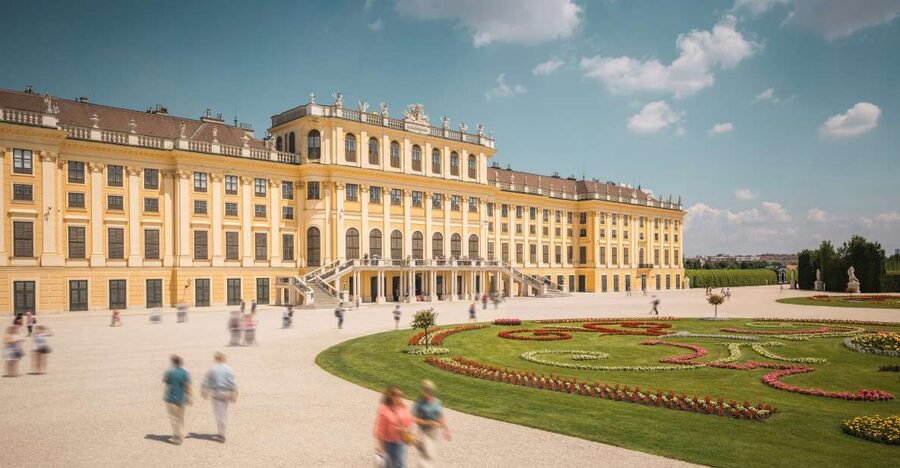 Vienna: Schönbrunn Palace Entry Ticket and Wine Tasting - Why pair Schönbrunn Palace with Viennese wine?