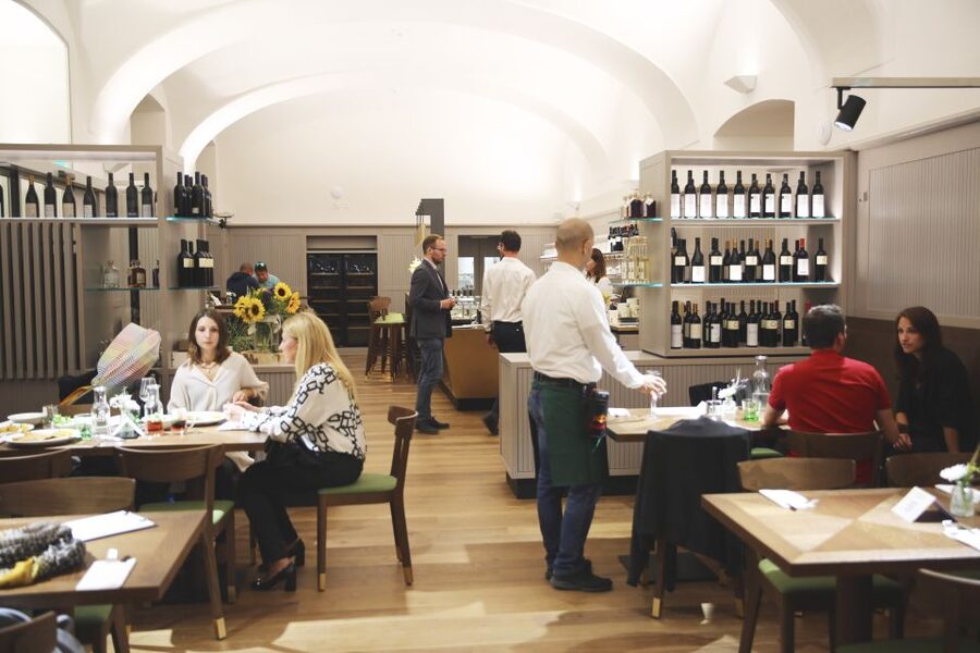 Vienna: Schönbrunn Palace Entry Ticket and Wine Tasting - Collecting your ticket at Joseph II Restaurant