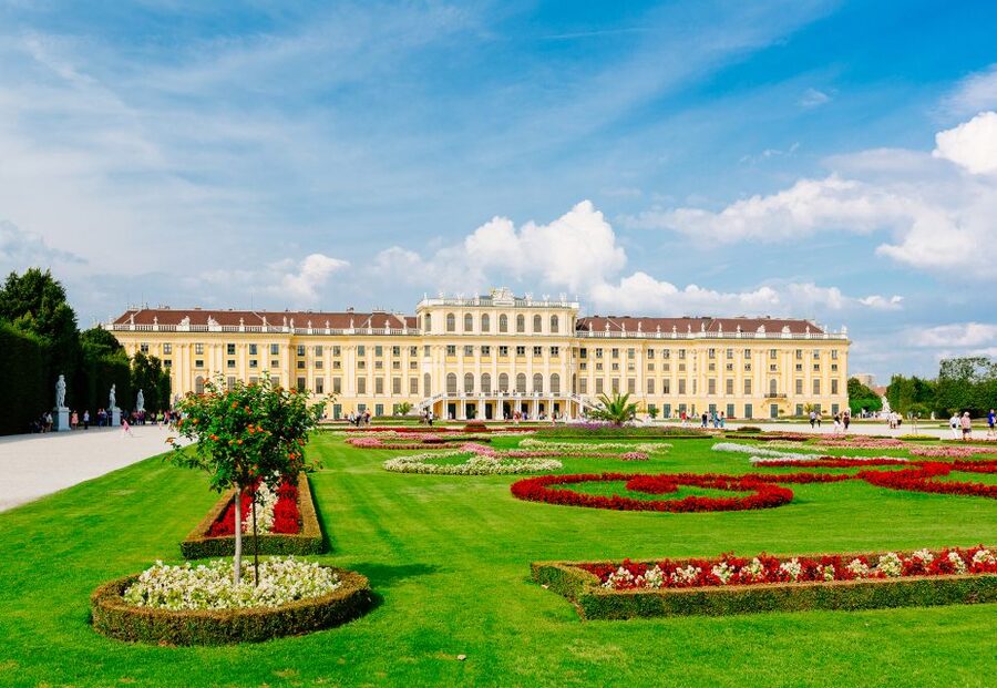 Vienna: Schönbrunn Palace & Garden Skip-the-Line Guided Tour - Why Schönbrunn deserves a place in your Vienna plan
