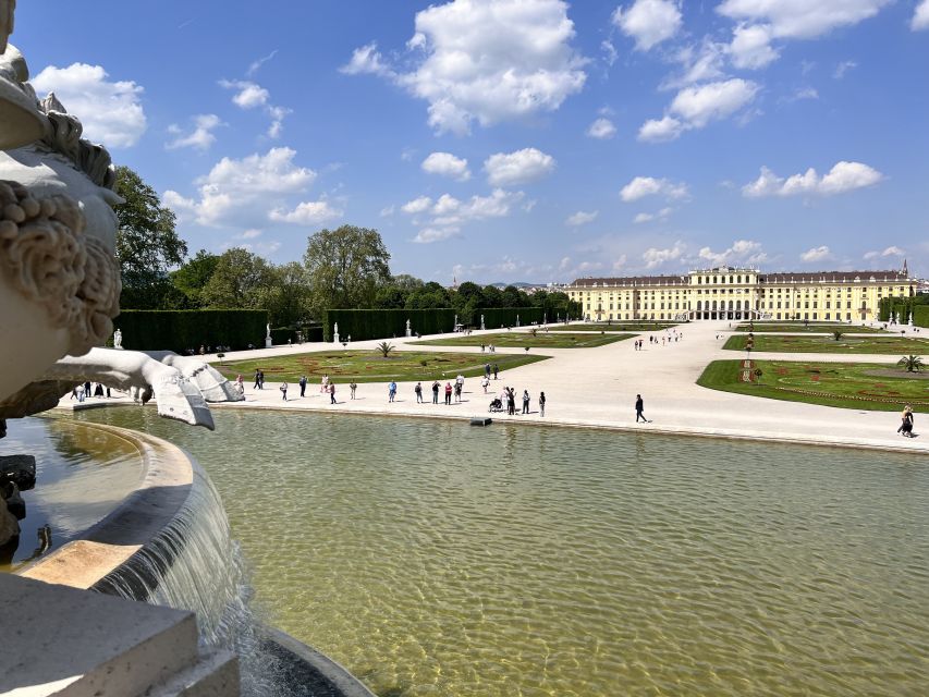 Vienna: Schönbrunn Palace & Garden Skip-the-Line Guided Tour - What the two-hour schedule really gives you