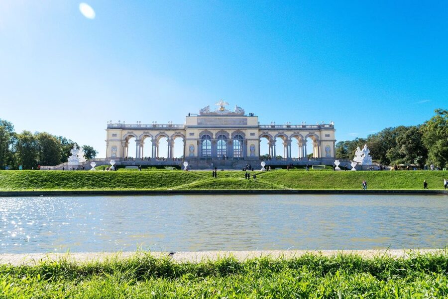Vienna: Schönbrunn Palace & Garden Skip-the-Line Guided Tour - The guides make the difference