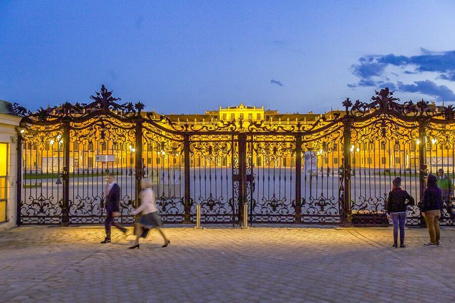 Vienna: Schönbrunn Palace & Gardens Skip-the-Line Tour - Practical tips for a smoother visit