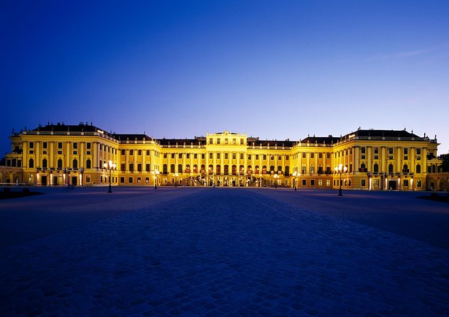 Vienna: Schönbrunn Palace Tour at 7 PM & Classical Concert - Finding the Meeting Point at 6:45 PM