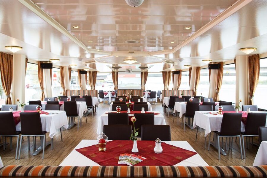 Vienna: Sightseeing Boat Tour with Lunch - Lunch aboard the MS Blue Danube