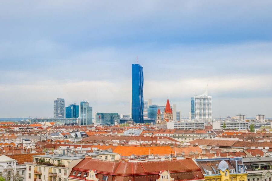 Vienna: Skip-the-cashier-desk-line Giant Ferris Wheel Ride - How long the ride really takes