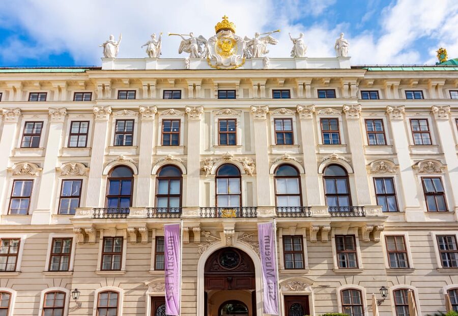 Vienna: Skip-the-Line Hofburg and Empress Sisi Museum Tour - Why the guide matters more than the ticket