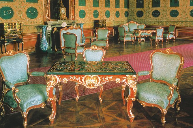 Vienna: Skip the Line Schönbrunn Palace and Gardens Guided Tour - The pace, group size, and physical demands