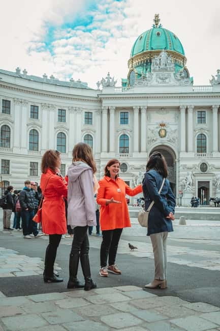 Vienna: Small Group Guided Walking Tour of City Highlights - St. Stephen’s Cathedral and the final orientation
