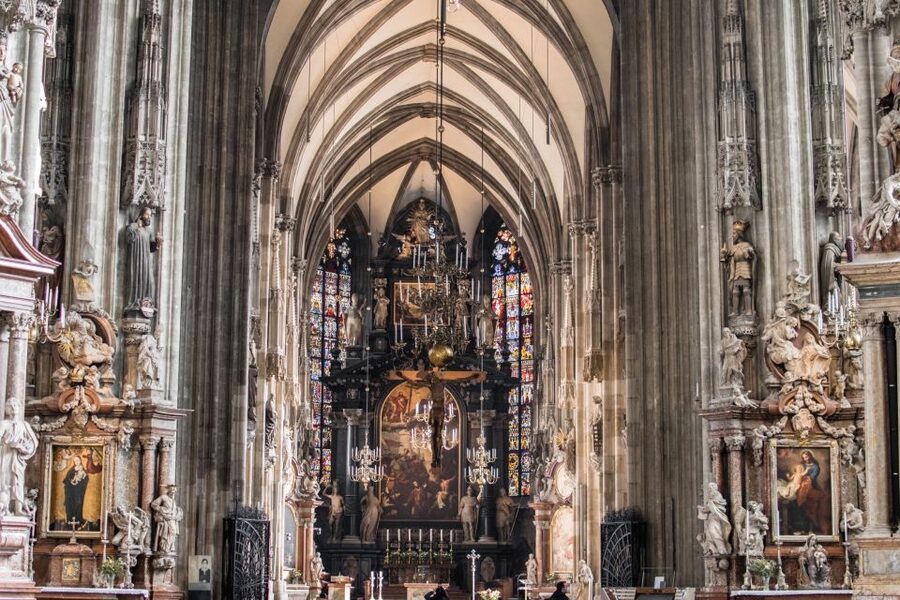 Vienna: St. Stephan's Cathedral Guided Tour - The secret rooftop and its photo value
