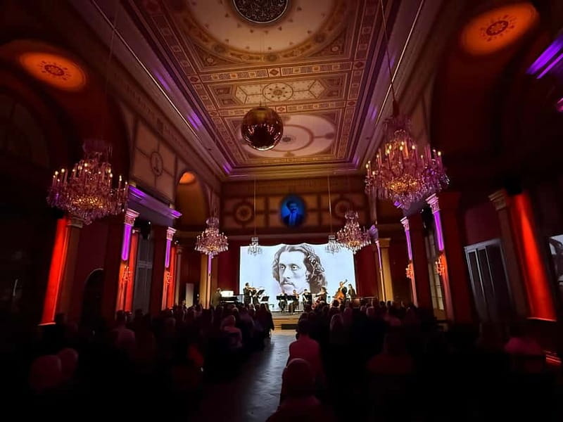 Vienna: Strauss Classical Concert with Soprano & Light Show - Key points to know before booking