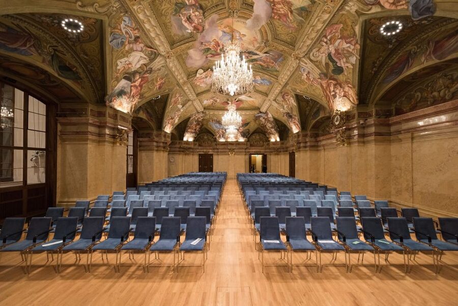 Vienna Supreme Orchestra at Palais Niederösterreich - Arriving at Herrengasse 13