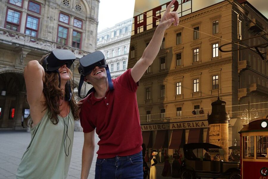 Vienna: Time Traveling Virtual Reality Sightseeing Tour - A New Way to Get Your Bearings in Vienna