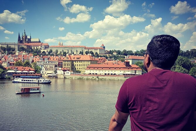 Vienna to Budapest and Prague 3 Days Privately Guided Tour - Crossing the Chain Bridge and remembering the Danube