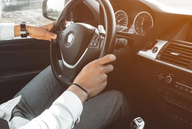 Vienna to Budapest - Private transfer with 2h of Sightseeing - Private vehicles and luggage limits